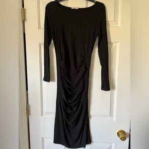 Ingrid & Isabel ruched maternity dress